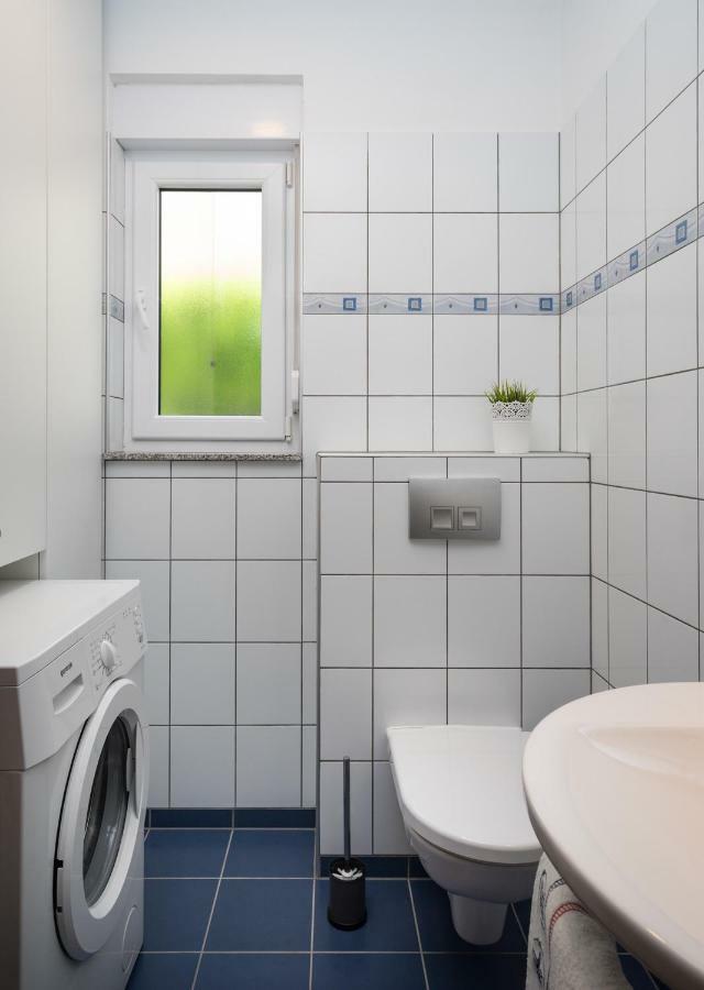 Apartments Biba Малинска Экстерьер фото